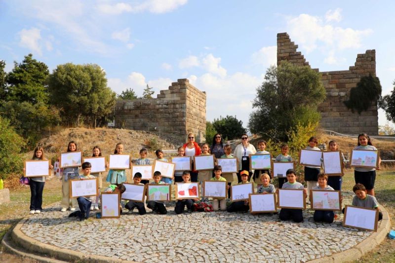 ÇOCUKLAR ARKEOLOJİ VE SANATLA BULUŞTU