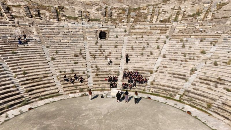 ÇOCUKLAR ARKEOLOJİ VE SANATLA BULUŞTU