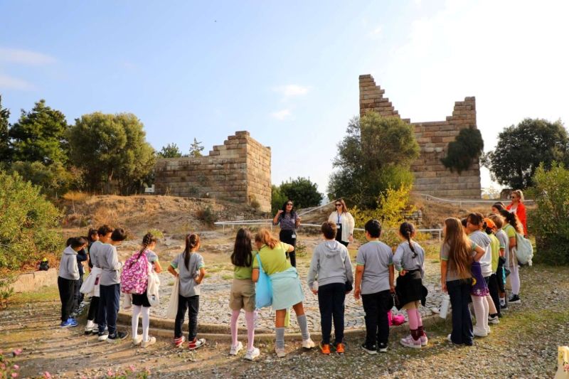 ÇOCUKLAR ARKEOLOJİ VE SANATLA BULUŞTU