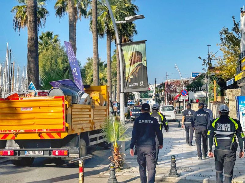 BODRUM’DA KAMUSAL ALANLAR İŞGALLERDEN TEMİZLENİYOR