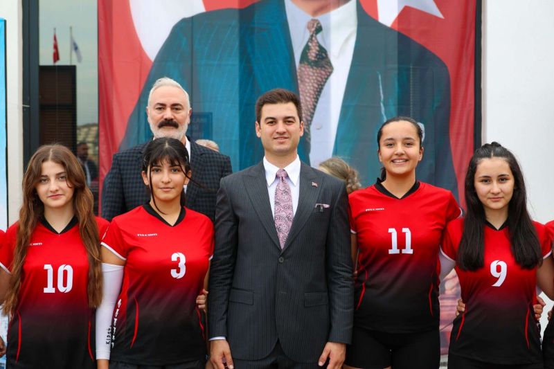 SERBAY ILICAK KÜLTÜR VE SPOR KOMPLEKSI HIZMETE AÇILDI