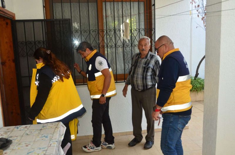 BELEDİYEDEN 385 HANEYE MORAL ZİYARETİ