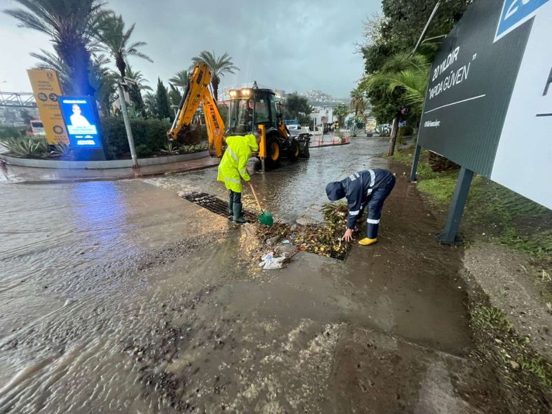 BODRUM’DA METREKAREYE 45 KİLOGRAM YAĞIŞ DÜŞTÜ