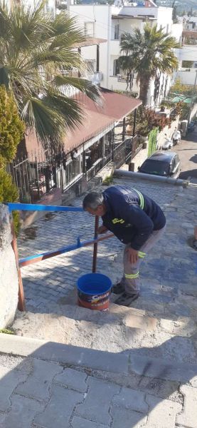 BODRUM BELEDİYESİ, OKULLARDAKİ BAKIM VE ONARIM ÇALIŞMALARINI SÜRDÜRÜYOR