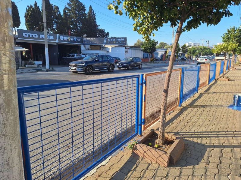 BODRUM BELEDİYESİ, OKULLARDAKİ BAKIM VE ONARIM ÇALIŞMALARINI SÜRDÜRÜYOR