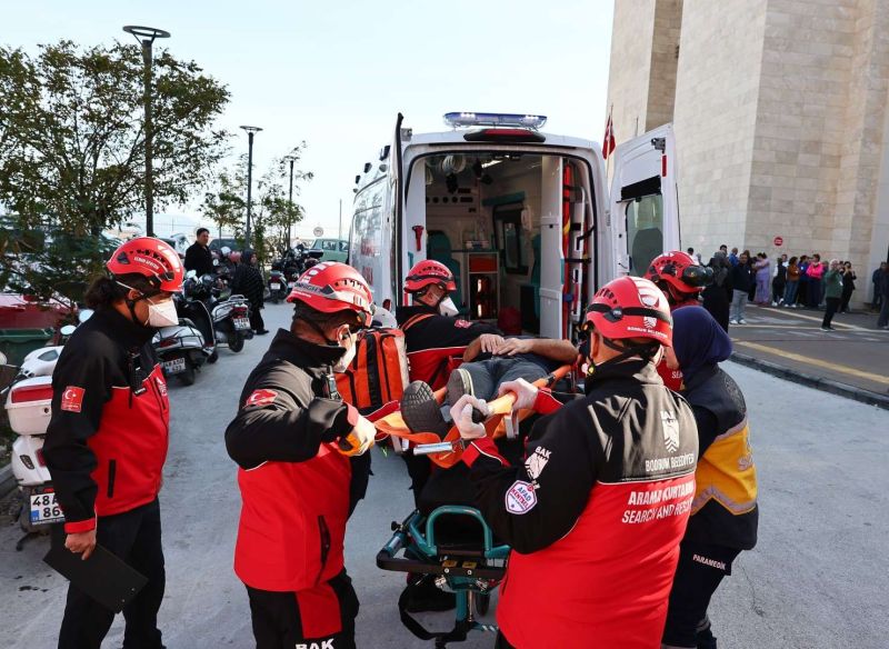 BAK’TAN HASTANEDE DEPREM, YANGIN VE TAHLİYE TATBİKATI