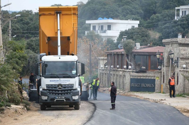 YAĞMUR ÖNCESİNDE ASFALT ÇALIŞMALARI TAMAMLANDI