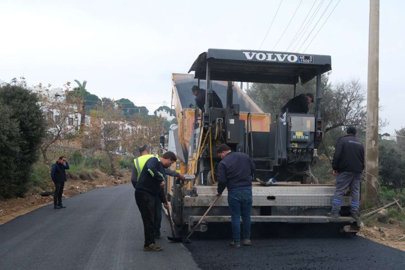 YAĞMUR ÖNCESİNDE ASFALT ÇALIŞMALARI TAMAMLANDI