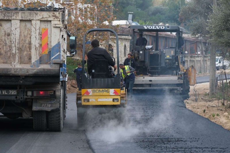 YAĞMUR ÖNCESİNDE ASFALT ÇALIŞMALARI TAMAMLANDI