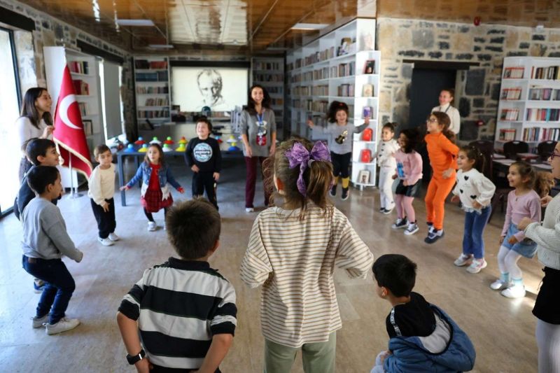 BELEDİYEDEN ÇOCUKLARA YÖNELİK YILBAŞI ATÖLYESİ