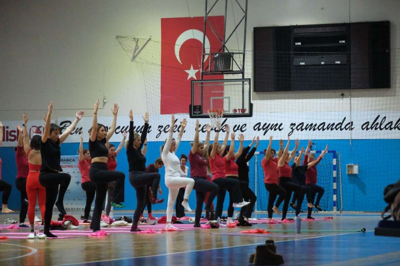 2025’İ PİLATES VE YOGA İLE UĞURLADILAR