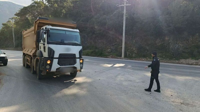 BODRUM’DA İNŞAAT ATIĞI DÖKENLERE 418 BİN TÜRK LİRASI CEZAİ İŞLEM