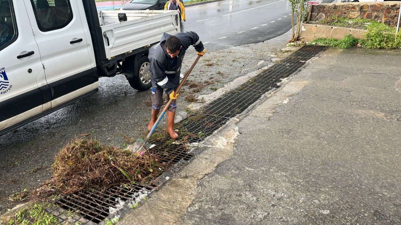 BELEDİYE EKİPLERİNDEN FIRTINA VE YAĞIŞ MESAİSİ