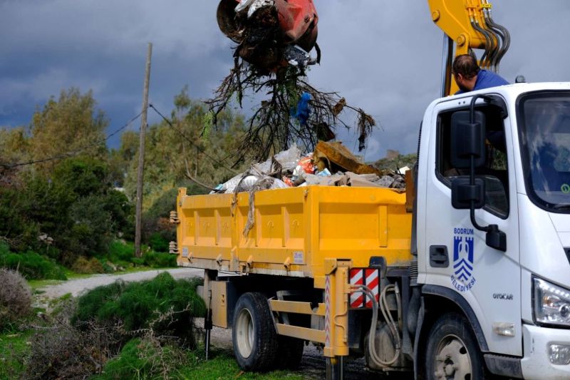 BELEDİYENİN ÇEVRE KİRLİLİĞİYLE MÜCADELESİ DEVAM EDİYOR