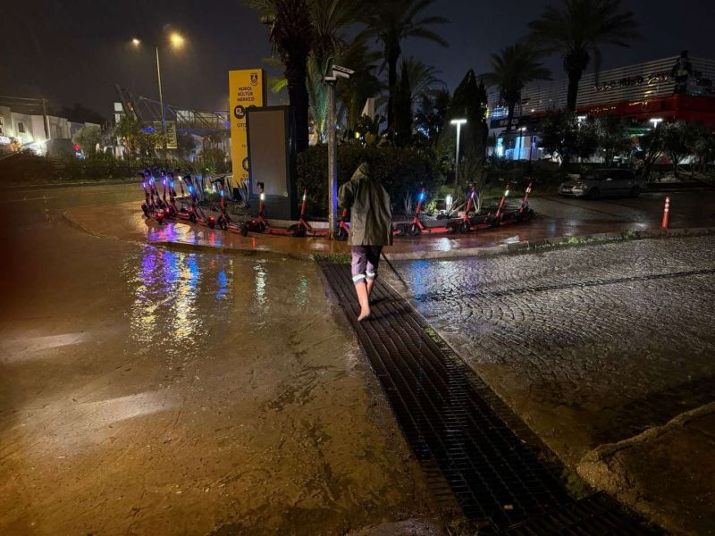 BODRUM BELEDİYESİ YAĞIŞ NÖBETİNDEYDİ