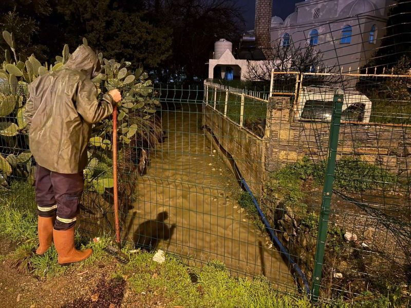 BODRUM BELEDİYESİ YAĞIŞ NÖBETİNDEYDİ