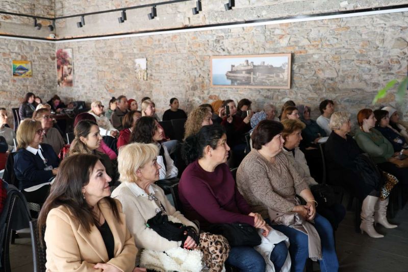 BODRUM’DA KADIN GİRİŞİMCİLER İÇİN E-TİCARET SEMİNERİ DÜZENLENDİ
