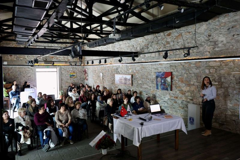 BODRUM’DA KADIN GİRİŞİMCİLER İÇİN E-TİCARET SEMİNERİ DÜZENLENDİ