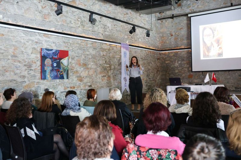 BODRUM’DA KADIN GİRİŞİMCİLER İÇİN E-TİCARET SEMİNERİ DÜZENLENDİ