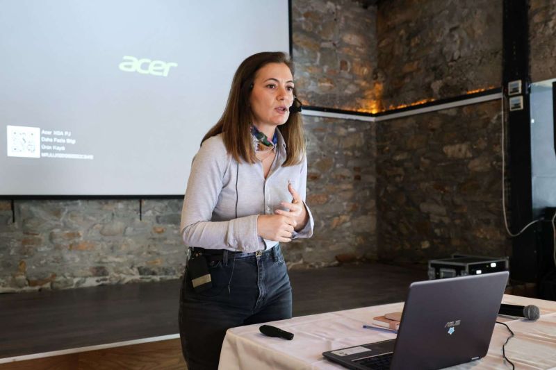 BODRUM’DA KADIN GİRİŞİMCİLER İÇİN E-TİCARET SEMİNERİ DÜZENLENDİ