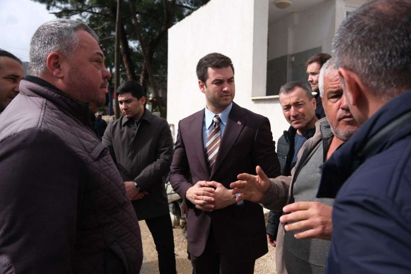 BAŞKAN MANDALİNCİ SU TAŞKINLARININ YAŞANDIĞI KIZILAĞAÇ’TA İNCELEMELERDE BULUNDU