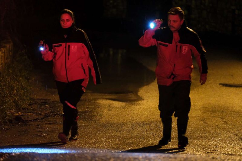 BAŞKAN MANDALİNCİ SU TAŞKINLARININ YAŞANDIĞI KIZILAĞAÇ’TA İNCELEMELERDE BULUNDU