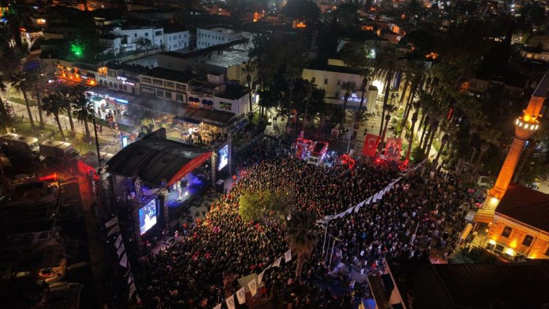 SEVGİLİLER GÜNÜ BODRUM’DA FATMA TURGUT KONSERİYLE KUTLANDI