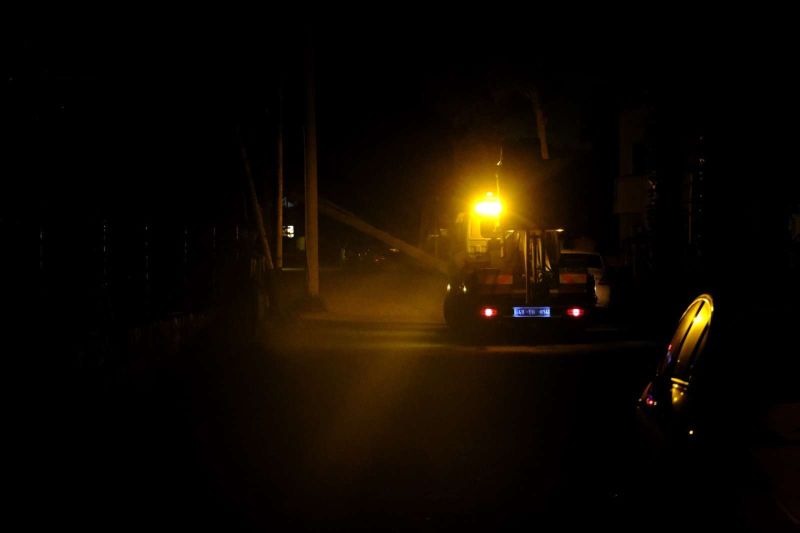 PARK VE BAHÇELER EKİPLERİ FIRTINADA SAHADAYDI