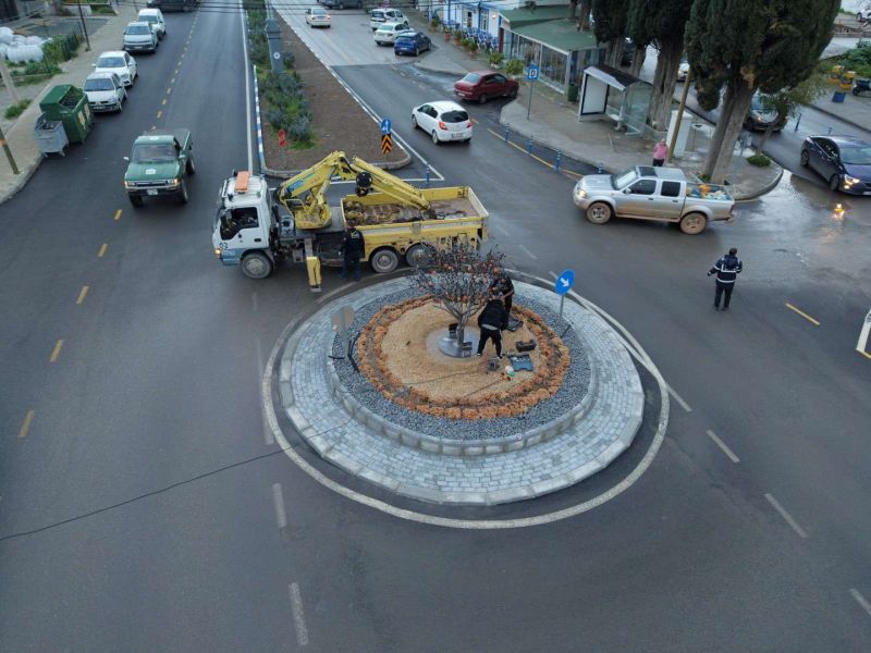 MÜKEBİ’DE KAVŞAK DÜZENLEME ÇALIŞMASI TAMAMLANDI