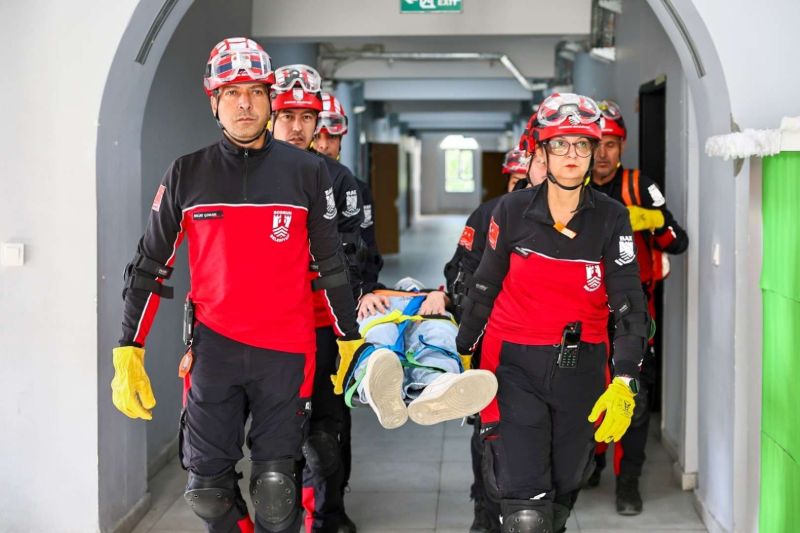 DEPREM HAFTASI KAPSAMINDA OKULLARDA TATBİKAT YAPILDI