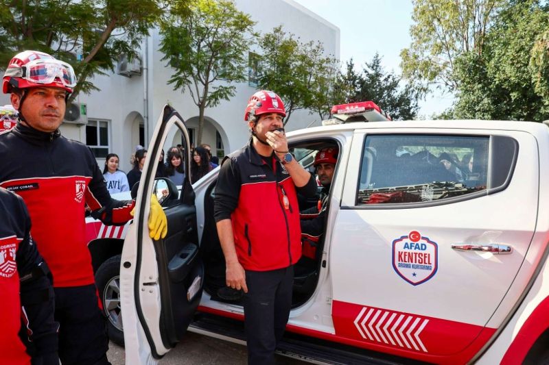 DEPREM HAFTASI KAPSAMINDA OKULLARDA TATBİKAT YAPILDI