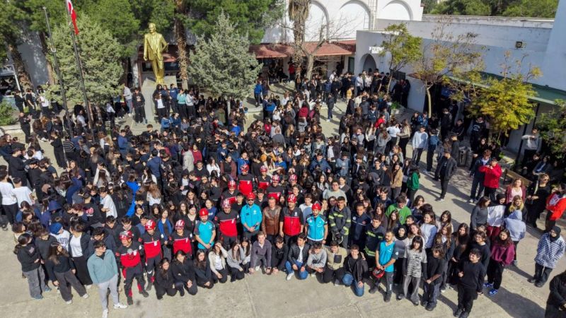 DEPREM HAFTASI KAPSAMINDA OKULLARDA TATBİKAT YAPILDI