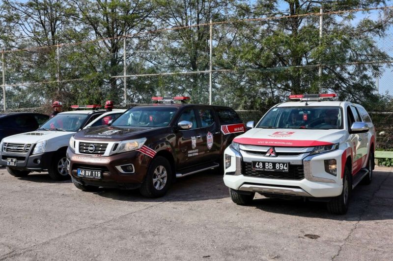 DEPREM HAFTASI KAPSAMINDA OKULLARDA TATBİKAT YAPILDI