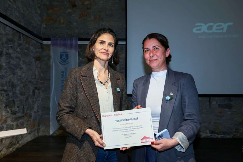 BODRUM’DA “KADIN VE ALZHEİMER FARKINDALIK PROGRAMI” DÜZENLENDİ