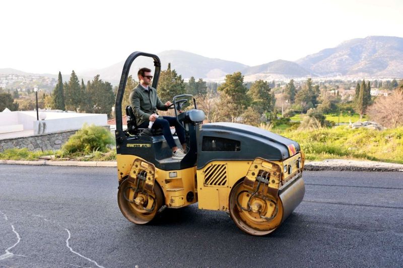 BERGAMUT CADDESİ YENİLENEN YÜZÜYLE HİZMETE AÇILIYOR