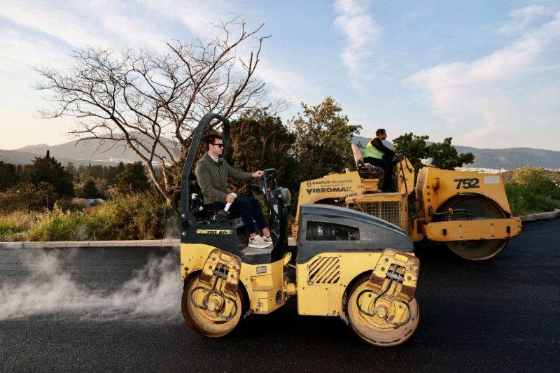 BERGAMUT CADDESİ YENİLENEN YÜZÜYLE HİZMETE AÇILIYOR