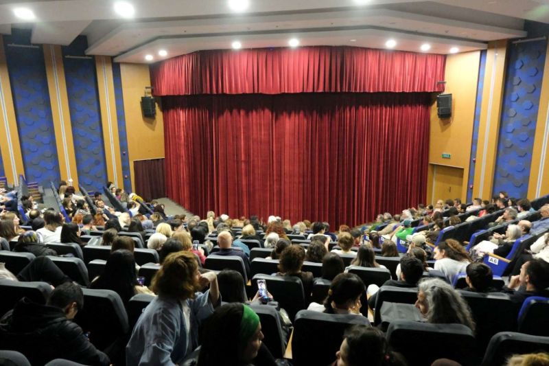 CAMBAZIN CENAZESİ DÜNYA TİYATRO GÜNÜ’NDE SAHNELENDİ