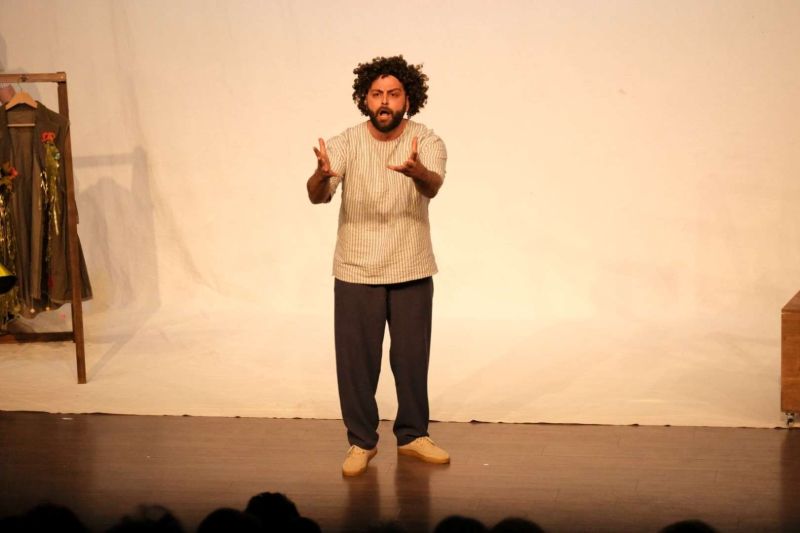 CAMBAZIN CENAZESİ DÜNYA TİYATRO GÜNÜ’NDE SAHNELENDİ