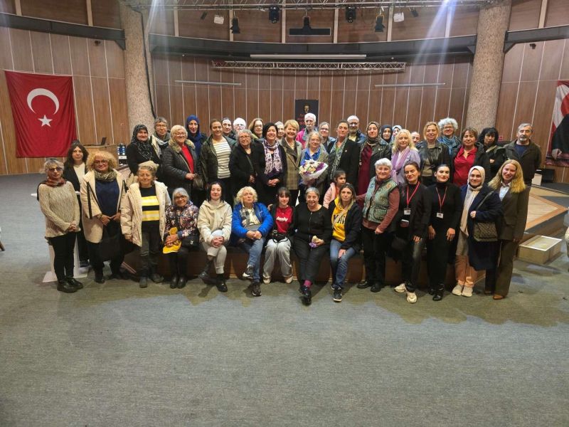 BODRUM’DA “KADIN ÇOCUK YOKSULLUĞU VE DAYANIŞMA SÖYLEŞİSİ” DÜZENLENDİ