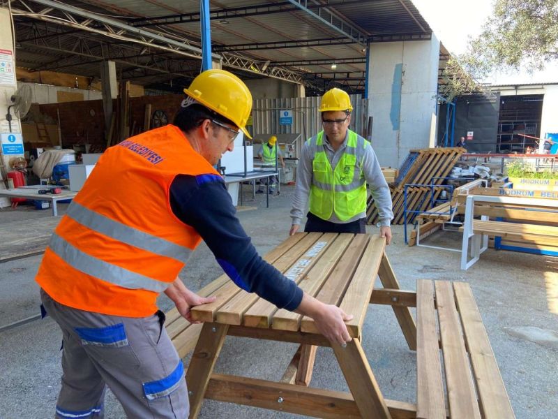 BELEDİYE ATÖLYELERİNDEN KENTİN DÖRT BİR YANINA ÜRETİM