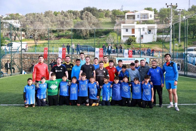 ÇİFTLİK HALI SAHA TESİSLERİ VATANDAŞLARIN KULLANIMINA AÇILDI