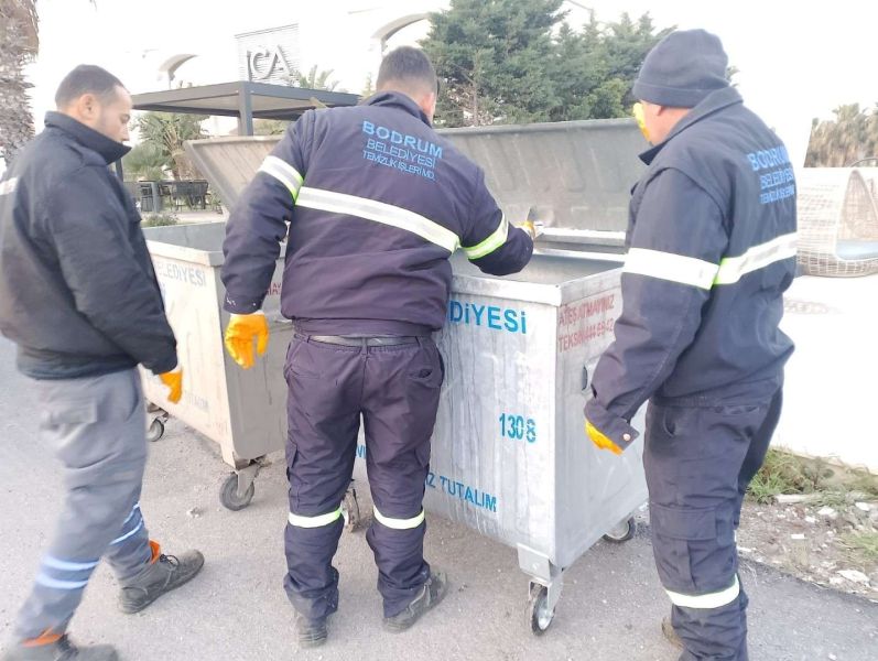 BELEDİYEDEN KONTEYNER YENİLEME ÇALIŞMALARI