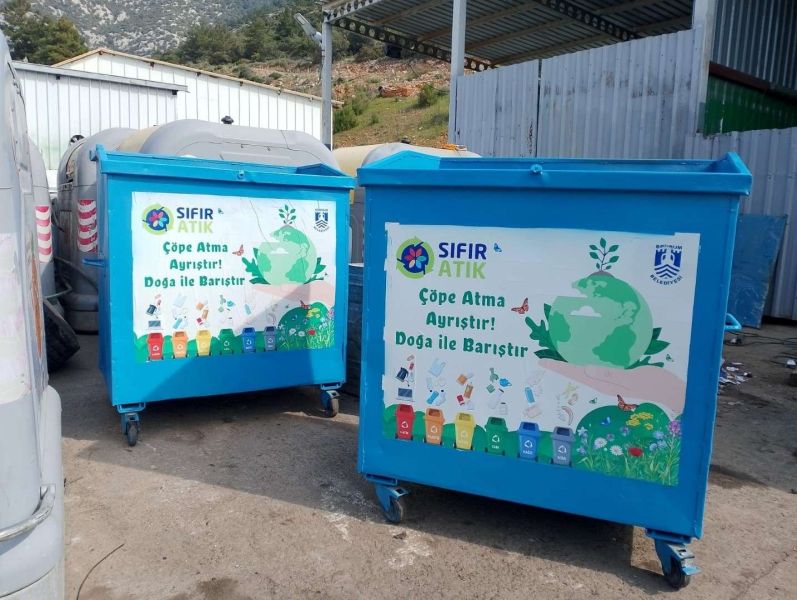 BELEDİYEDEN KONTEYNER YENİLEME ÇALIŞMALARI