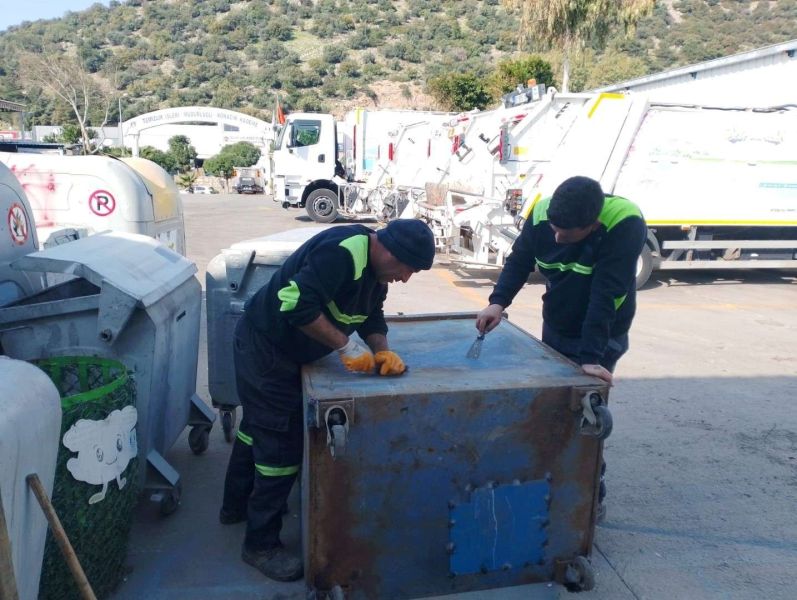 BELEDİYEDEN KONTEYNER YENİLEME ÇALIŞMALARI