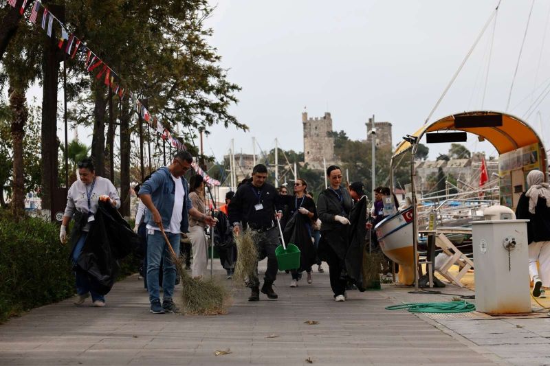 BODRUM’DA TEMİZLİK SEFERBERLİĞİ YENİDEN BAŞLADI