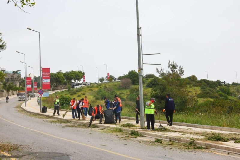 BODRUM’DA TEMİZLİK SEFERBERLİĞİ YENİDEN BAŞLADI