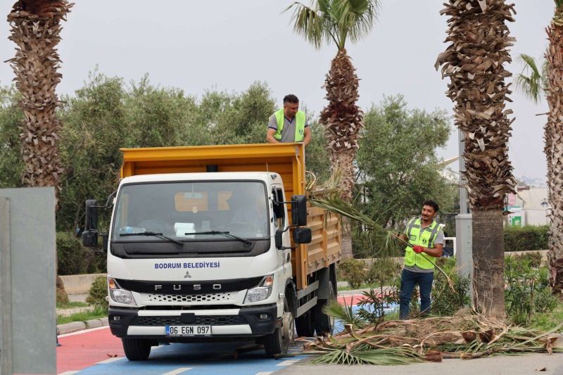 BODRUM’DA TEMİZLİK SEFERBERLİĞİ YENİDEN BAŞLADI