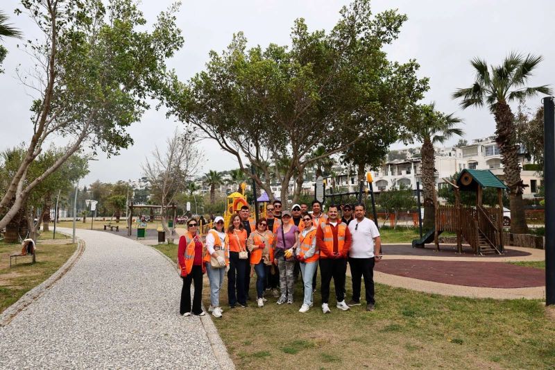 BODRUM’DA TEMİZLİK SEFERBERLİĞİ YENİDEN BAŞLADI