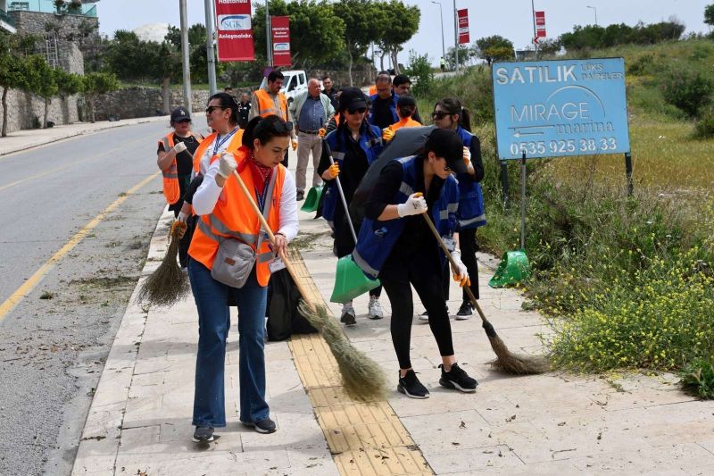 BODRUM’DA TEMİZLİK SEFERBERLİĞİ YENİDEN BAŞLADI
