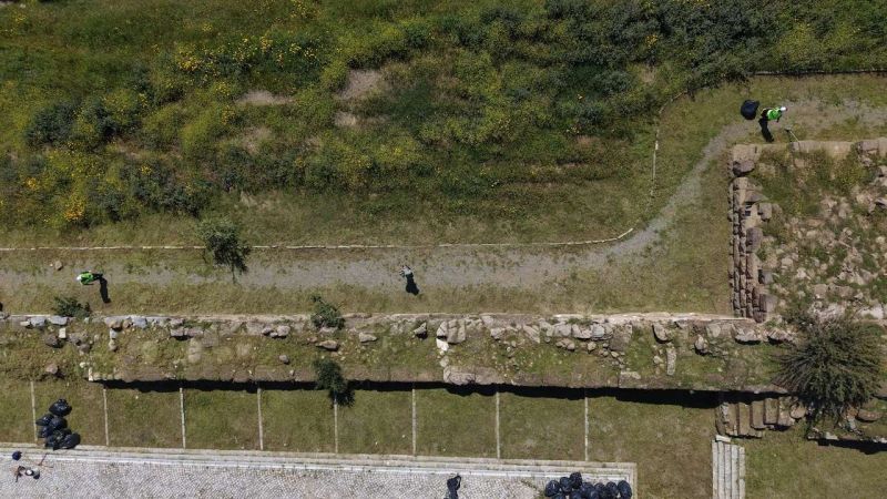 HALİKARNASSOS SURLARI VE MYNDOS KAPISI’NDA TEMİZLİK ÇALIŞMALARI TAMAMLANDI